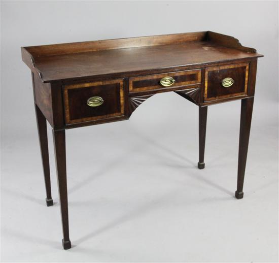 Victorian mahogany and crossbanded  writing table(-)